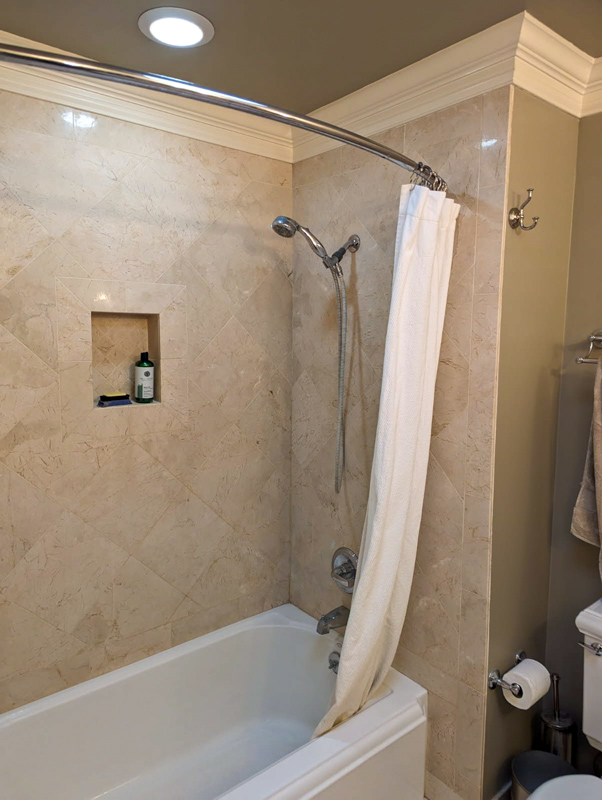 Bathroom tub surround tile